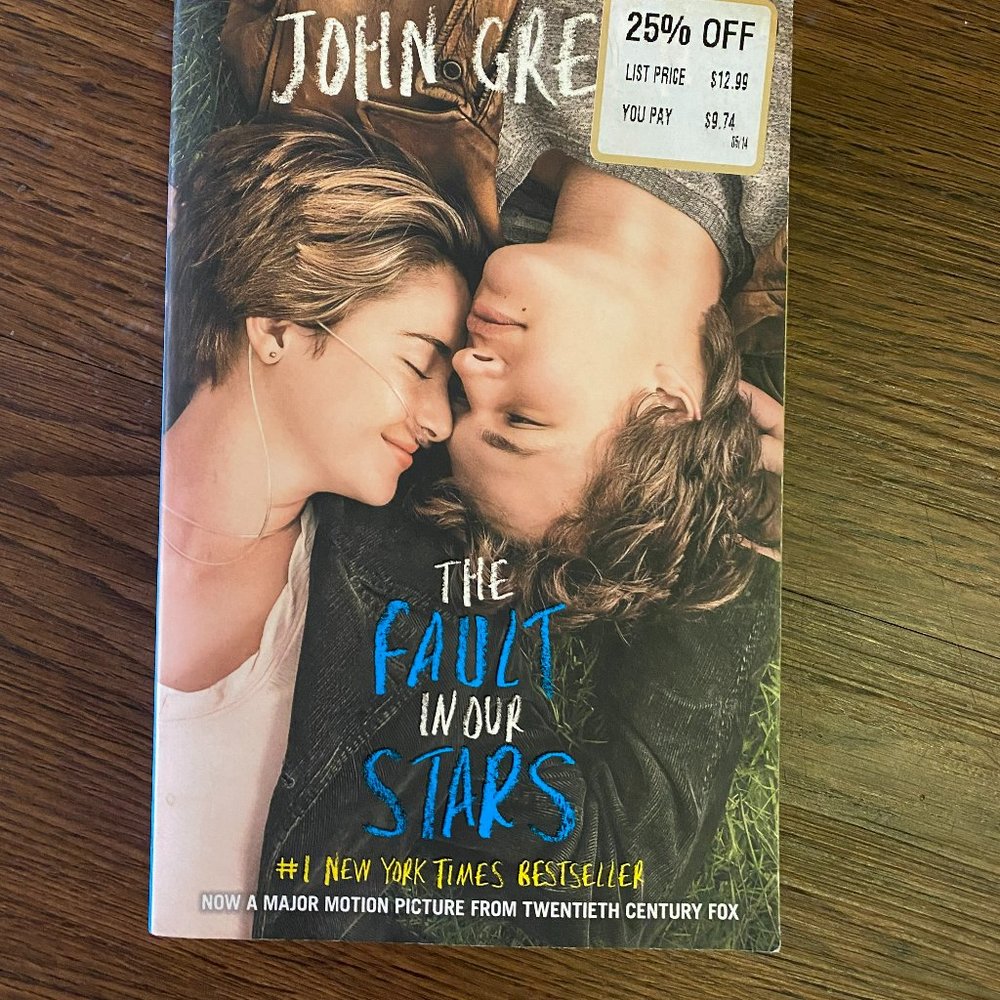 Paperback The Fault in Our Stars by John Green Motion Picture Movie Cover Book